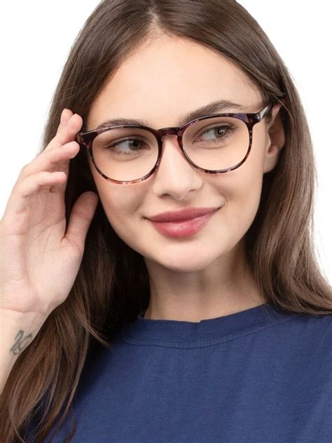 suitable glasses for round face.